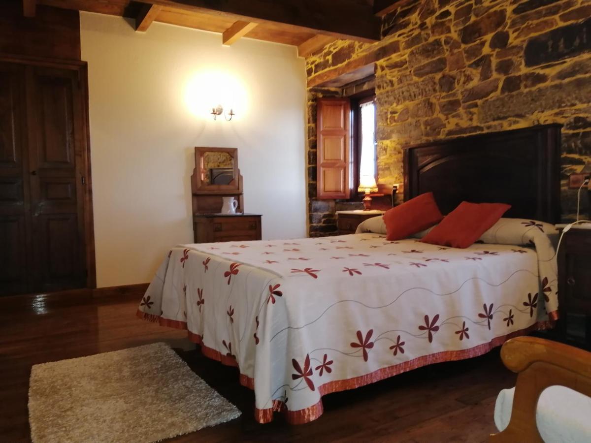 Apartamentos Rurales Casa Do Cabo Vega de Logares ภายนอก รูปภาพ