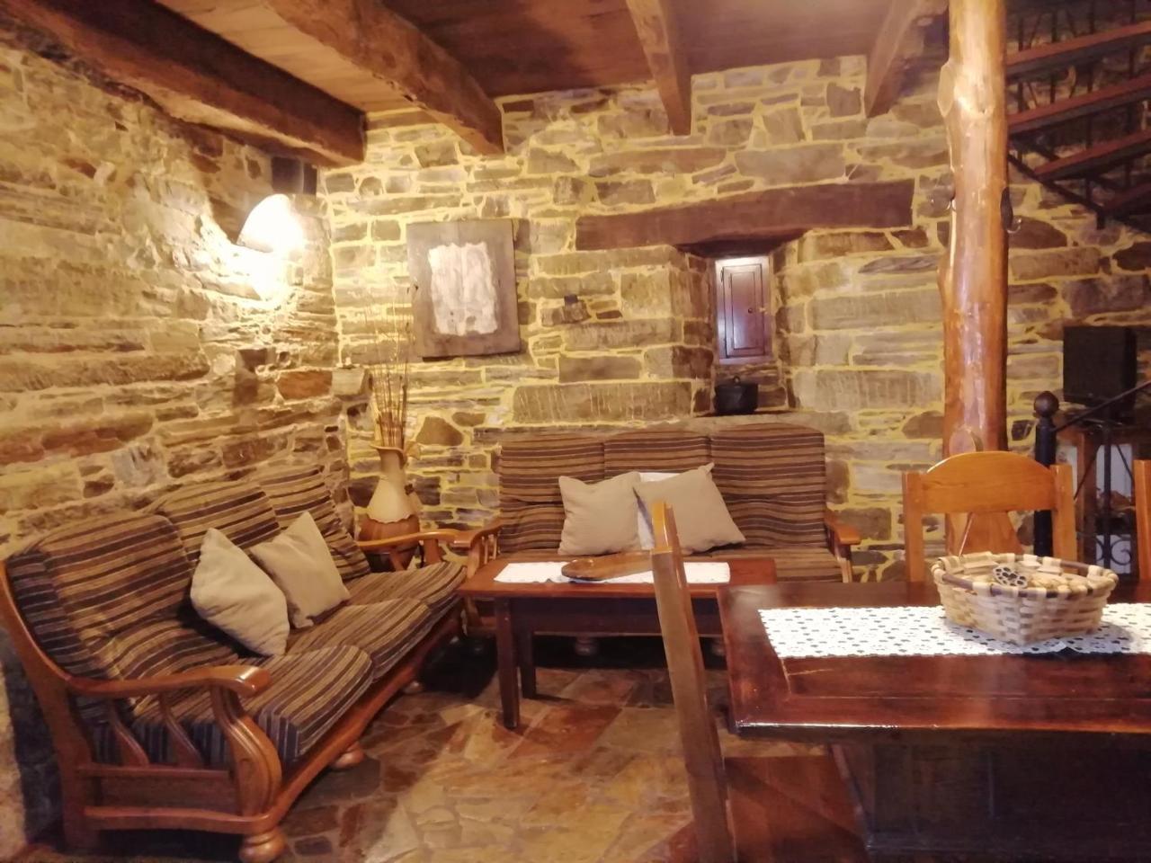 Apartamentos Rurales Casa Do Cabo Vega de Logares ภายนอก รูปภาพ